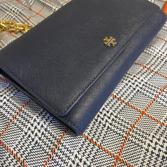 TORY BURCH Navy Blue Robinson Wallet with Purse Chain - Picture 3 of 5